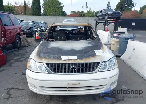 2000 Toyota Avalon Xl from USA, damaged, VIN 4T1BF28B1YU010240